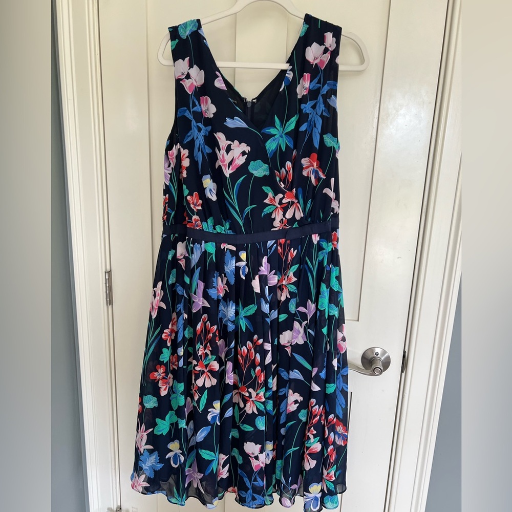 TALBOTS Floral Print Pleated Chiffon V neck Sleeveless Dress size 14W